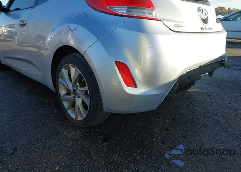 2017 Hyundai Veloster z USA, uszkodzony, nr VIN KMHTC6AD8HU304802